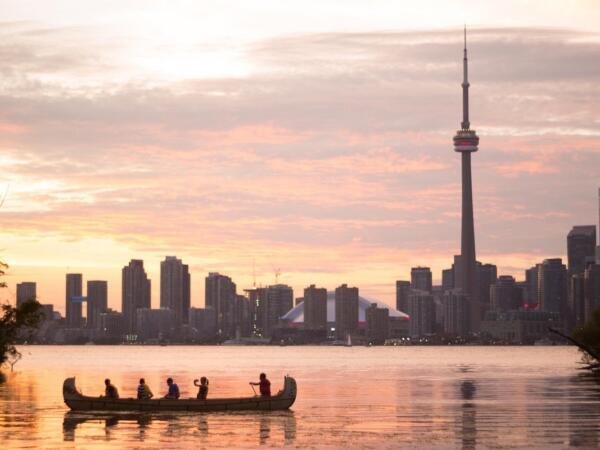Sunset Canoe Tour of Toronto’s Skyline